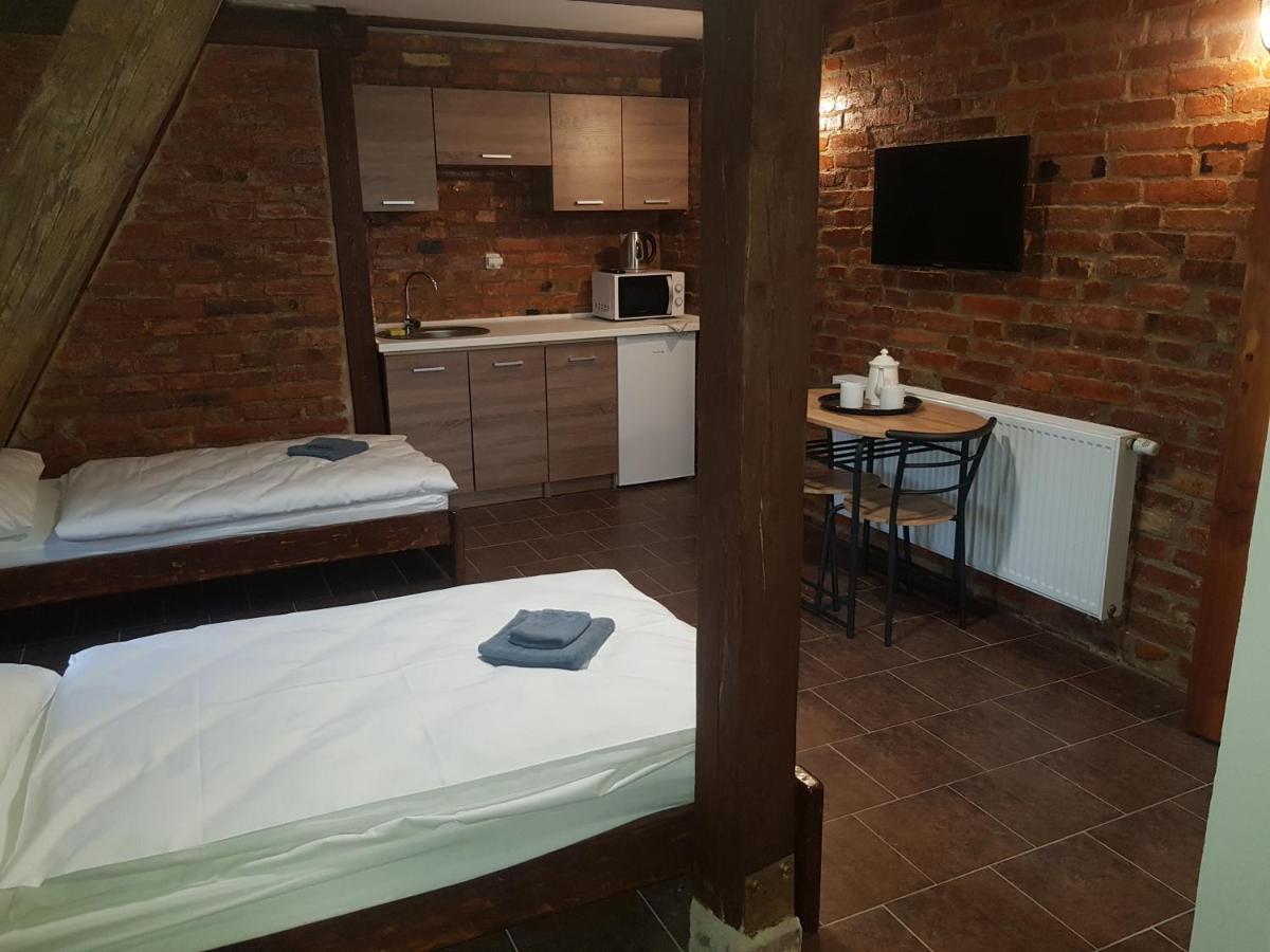 Penzion na statku Březová Brezova  Exterior foto