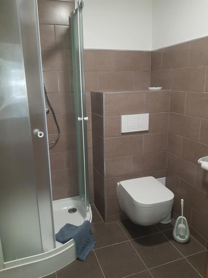 Penzion na statku Březová Brezova  Exterior foto