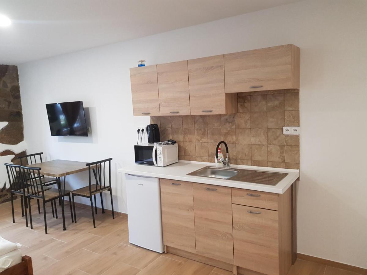 Penzion na statku Březová Brezova  Exterior foto