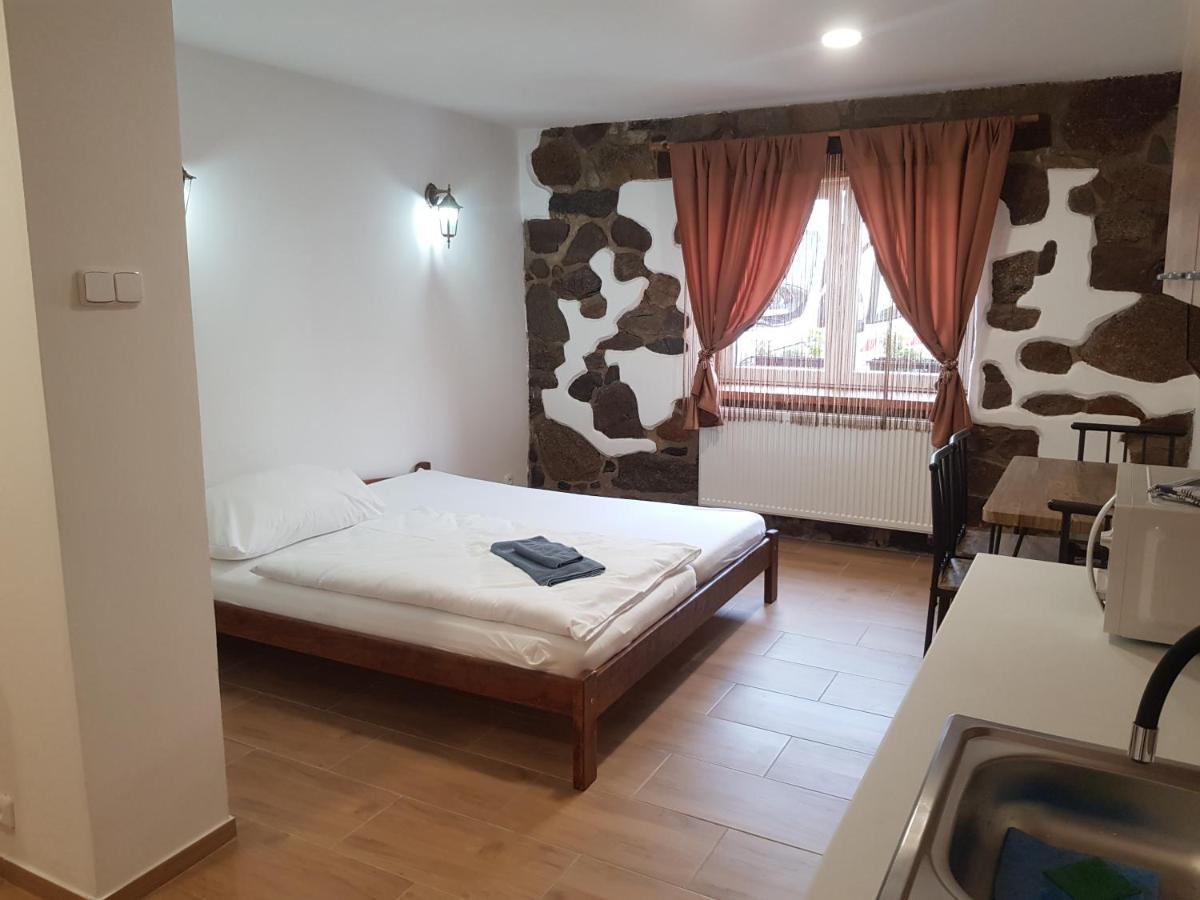 Penzion na statku Březová Brezova  Exterior foto